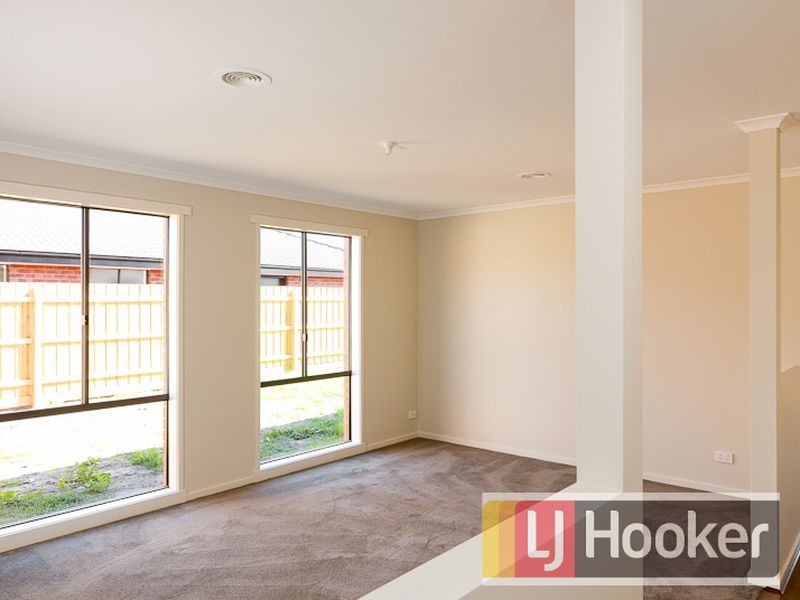 7 Goshawk Drive, Pakenham VIC 3810