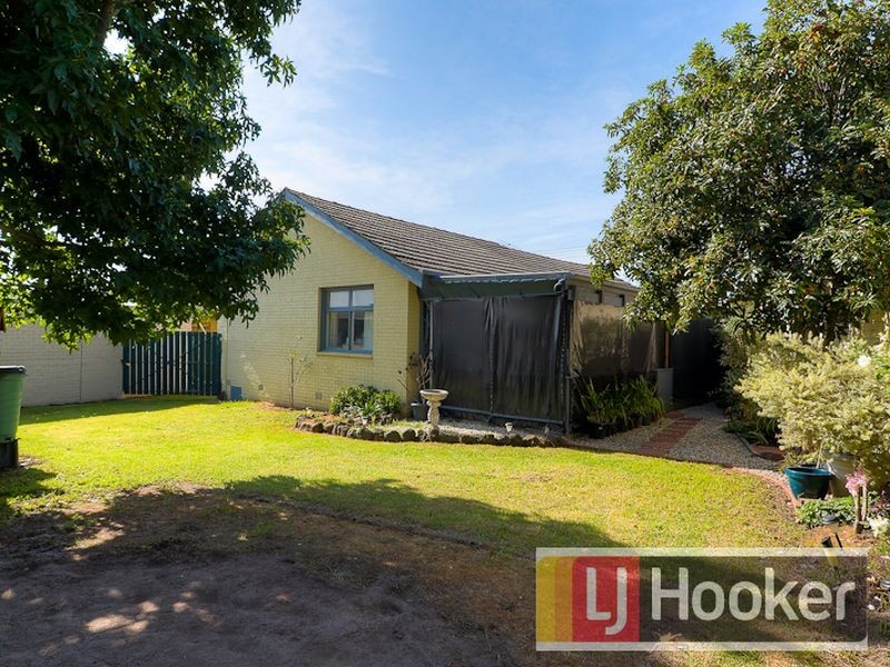 5 The Fairway, Hampton Park VIC 3976
