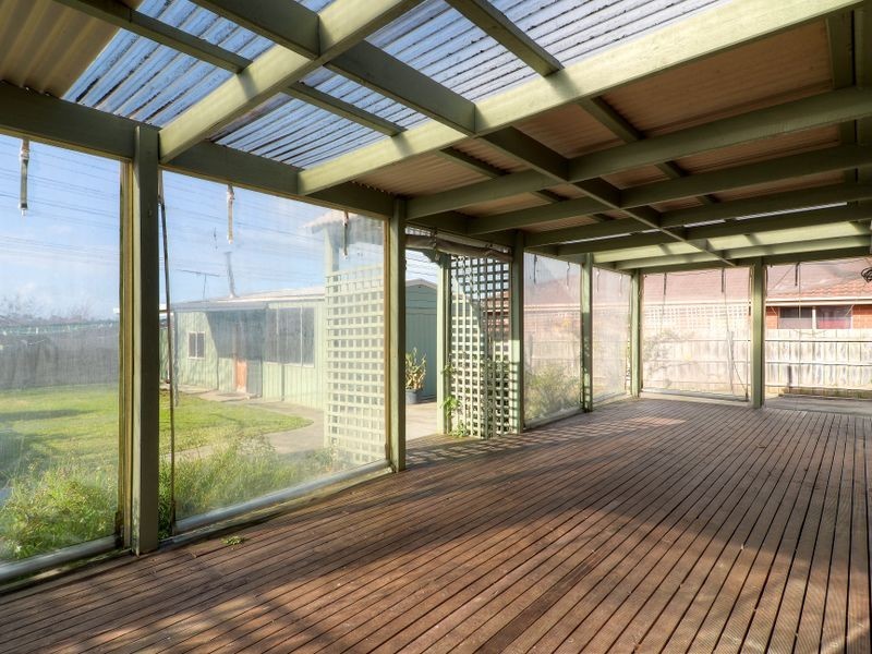 28 Lesley Drive, Hampton Park VIC 3976