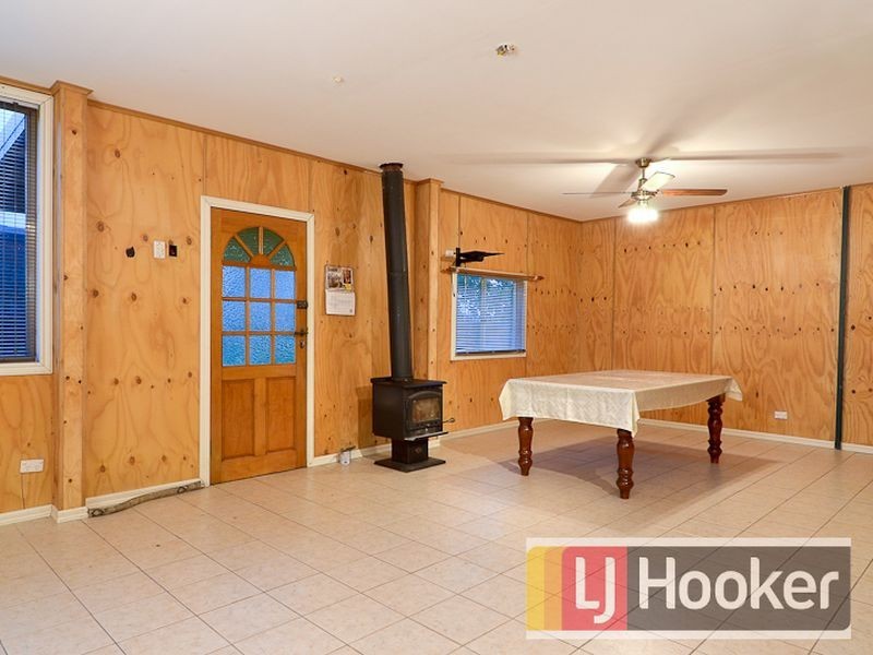 28 Lesley Drive, Hampton Park VIC 3976