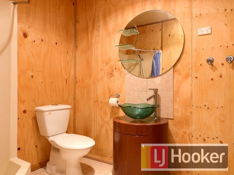 28 Lesley Drive, Hampton Park VIC 3976