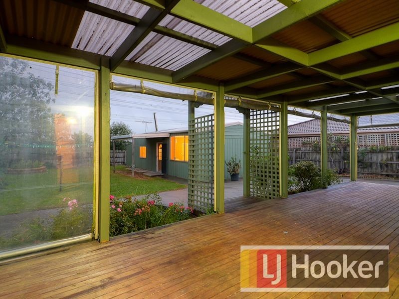 28 Lesley Drive, Hampton Park VIC 3976