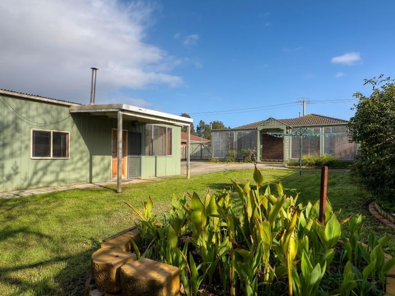 28 Lesley Drive, Hampton Park VIC 3976