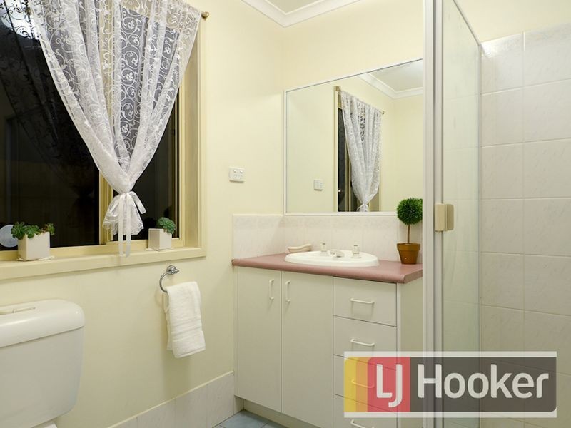 4 Angel Close, Narre Warren South VIC 3805