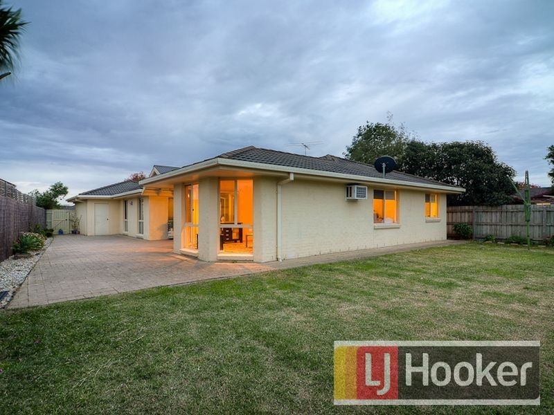 4 Angel Close, Narre Warren South VIC 3805