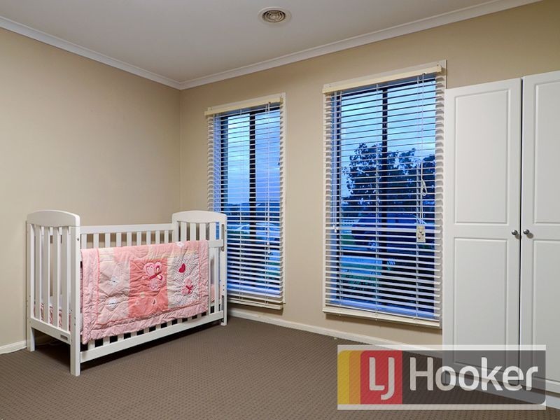 20 Pevensey Drive, Narre Warren South VIC 3805