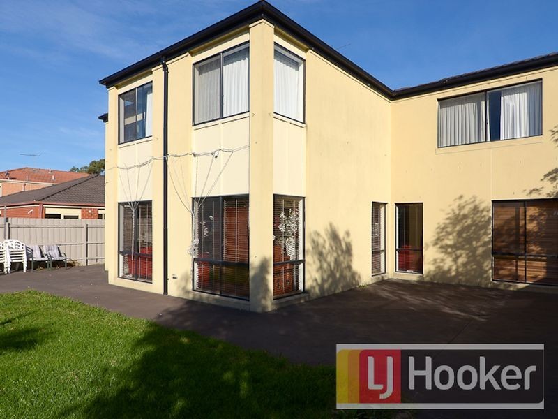 12 River Terrace, Hallam VIC 3803