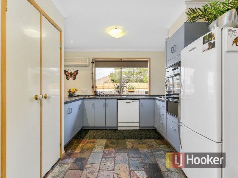 2 Oldhome Court, Narre Warren South VIC 3805