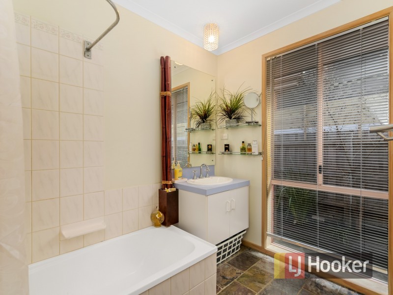 2 Oldhome Court, Narre Warren South VIC 3805