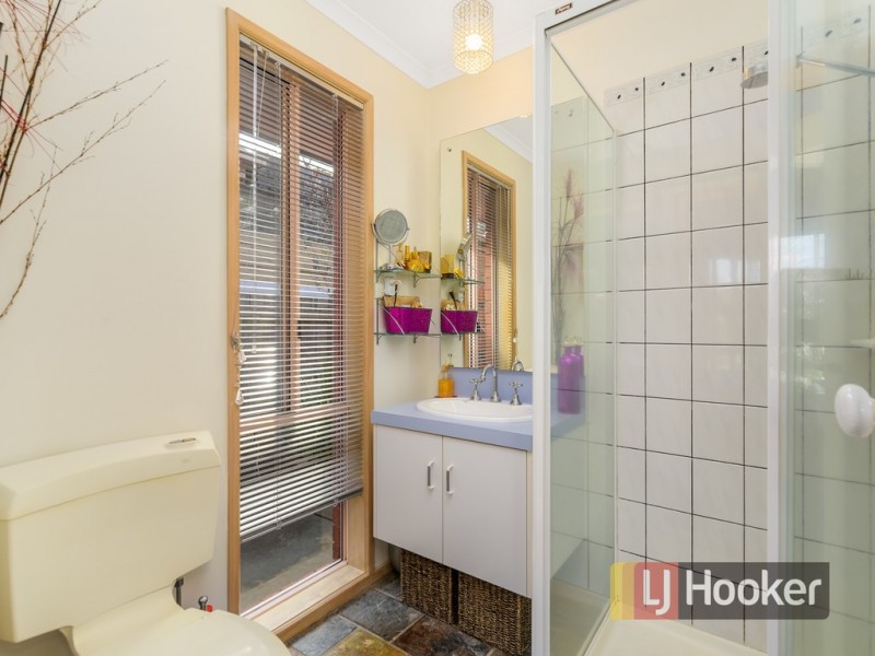 2 Oldhome Court, Narre Warren South VIC 3805