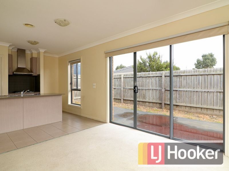11 Pharaoh Drive, Cranbourne VIC 3977