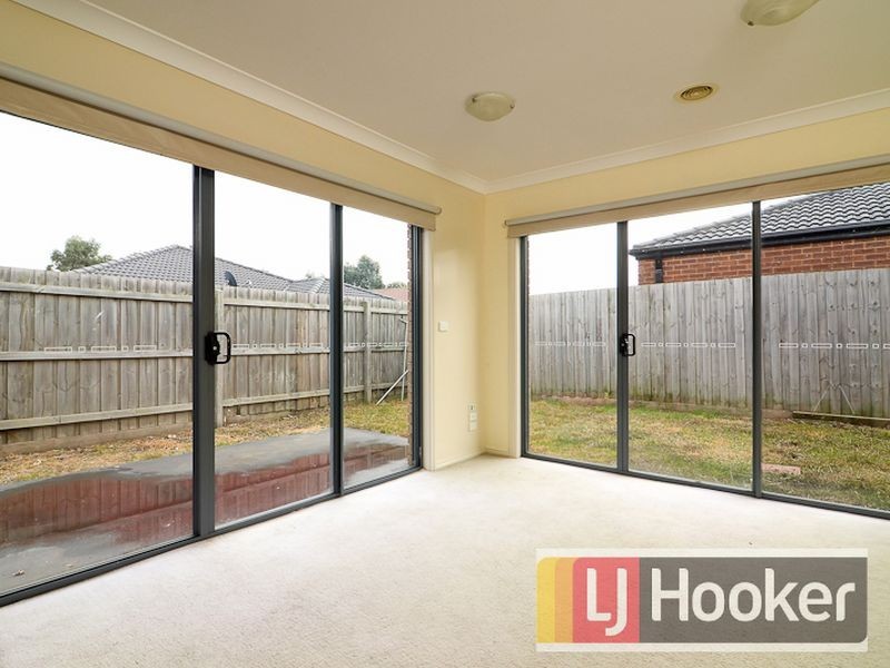 11 Pharaoh Drive, Cranbourne VIC 3977