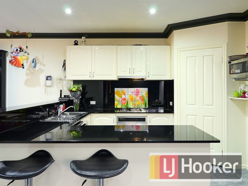 8 Tegans Close, Hallam VIC 3803