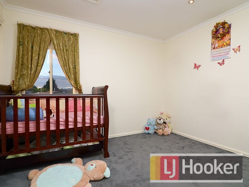 8 Tegans Close, Hallam VIC 3803