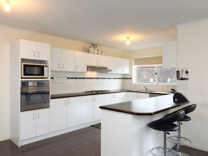 9 Allara Drive, Hampton Park VIC 3976