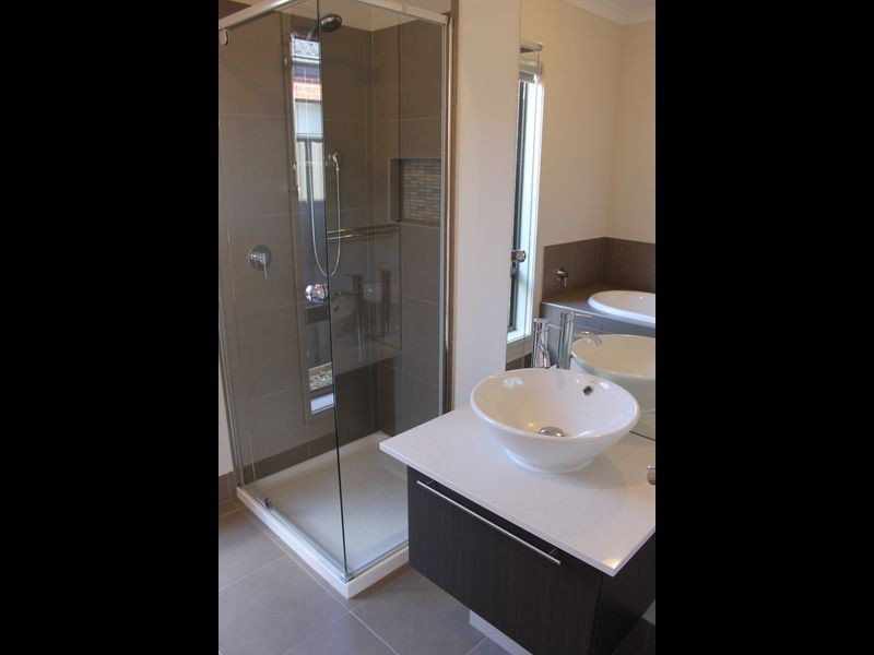 5 Haflinger Avenue, Clyde North VIC 3978