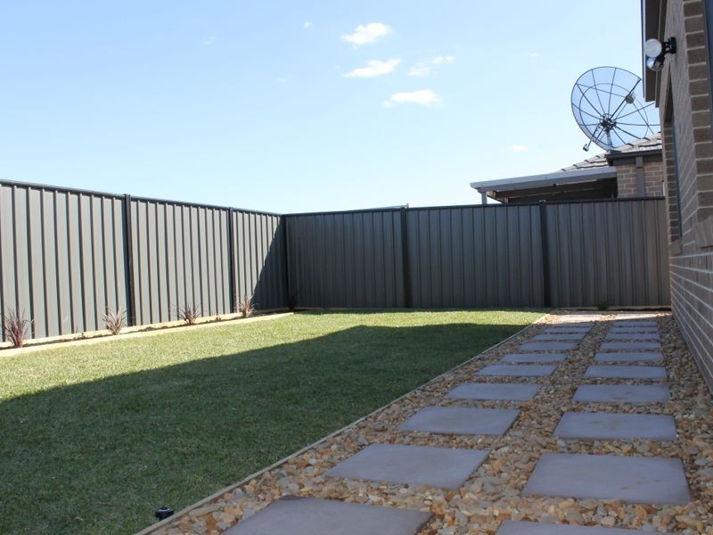 5 Haflinger Avenue, Clyde North VIC 3978