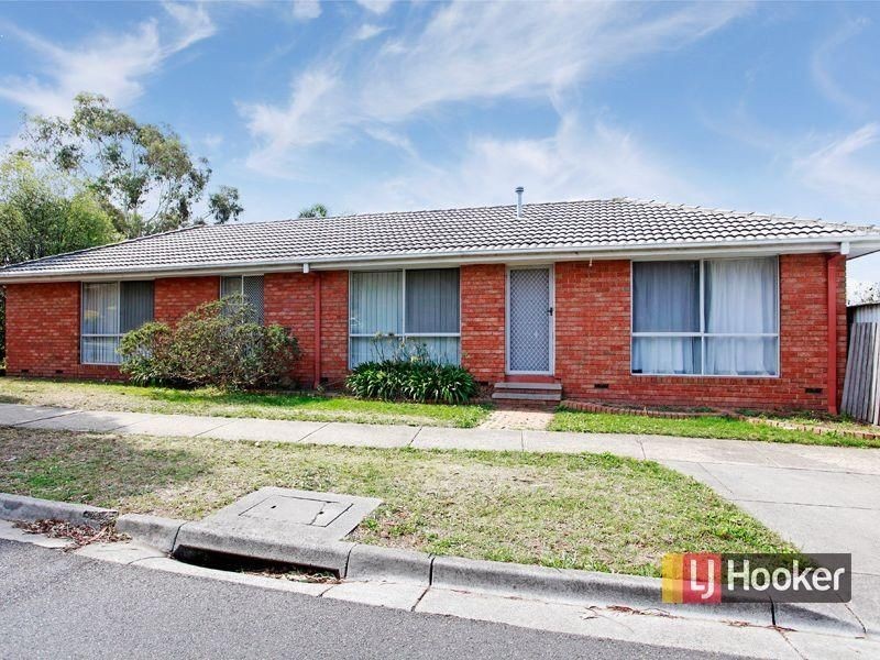 12 Bill Place, Hampton Park VIC 3976