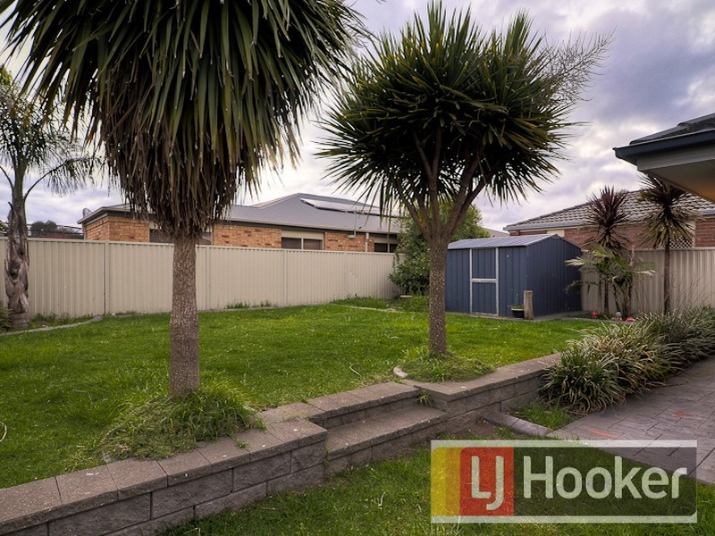 10 Butterfield Place, Cranbourne North VIC 3977