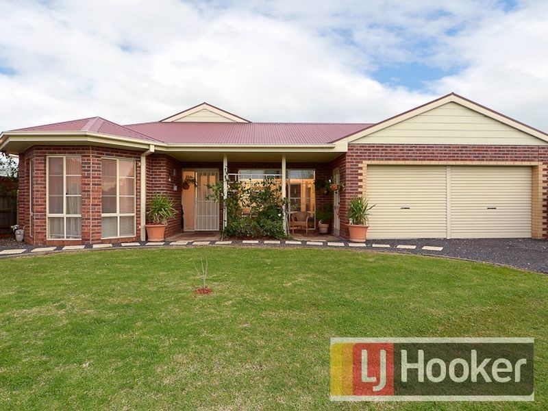 106 Courtenay Avenue, Cranbourne North VIC 3977