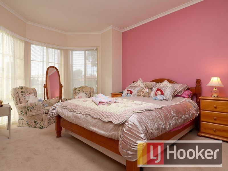 106 Courtenay Avenue, Cranbourne North VIC 3977