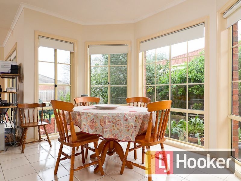 106 Courtenay Avenue, Cranbourne North VIC 3977