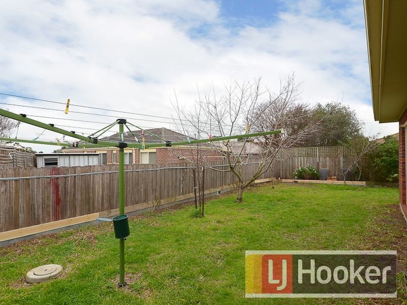 106 Courtenay Avenue, Cranbourne North VIC 3977