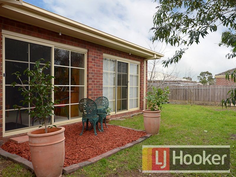 106 Courtenay Avenue, Cranbourne North VIC 3977