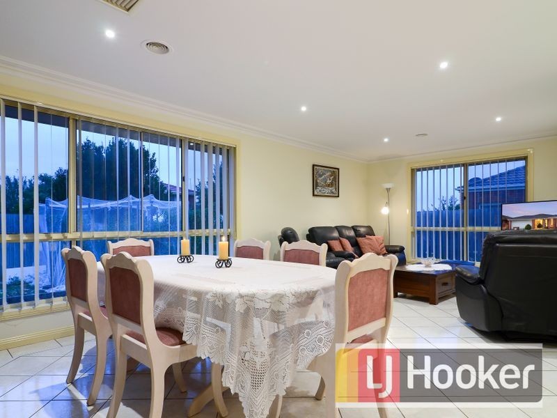 16 Tegans Close, Hallam VIC 3803