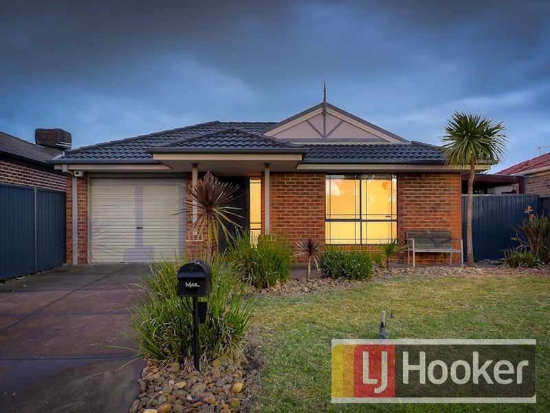 47 The Parkway, Pakenham VIC 3810