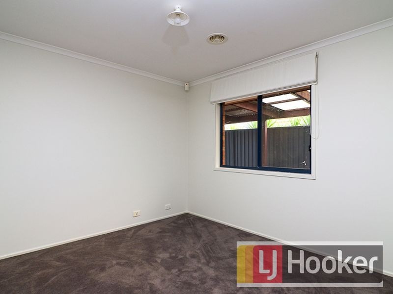 47 The Parkway, Pakenham VIC 3810