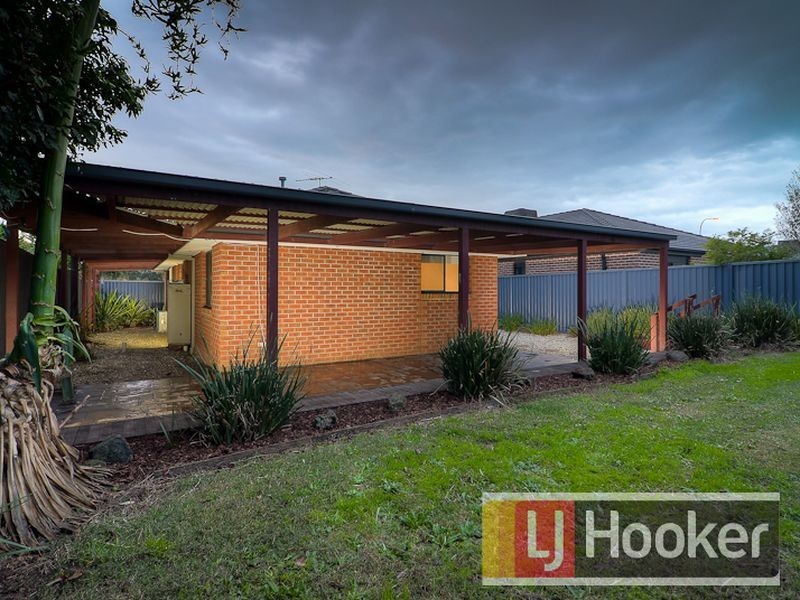 47 The Parkway, Pakenham VIC 3810