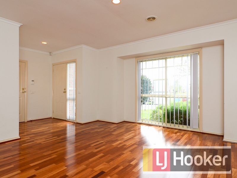 2 Margie Square, Narre Warren South VIC 3805