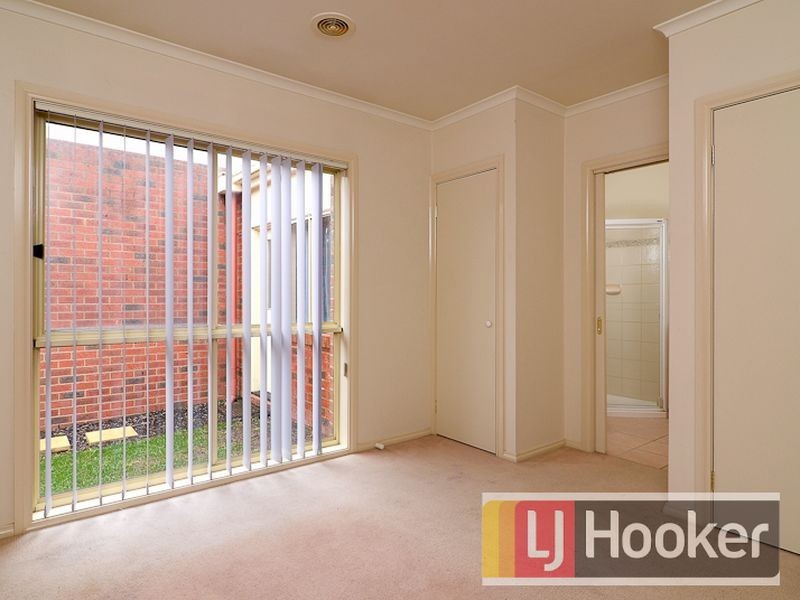 2 Margie Square, Narre Warren South VIC 3805
