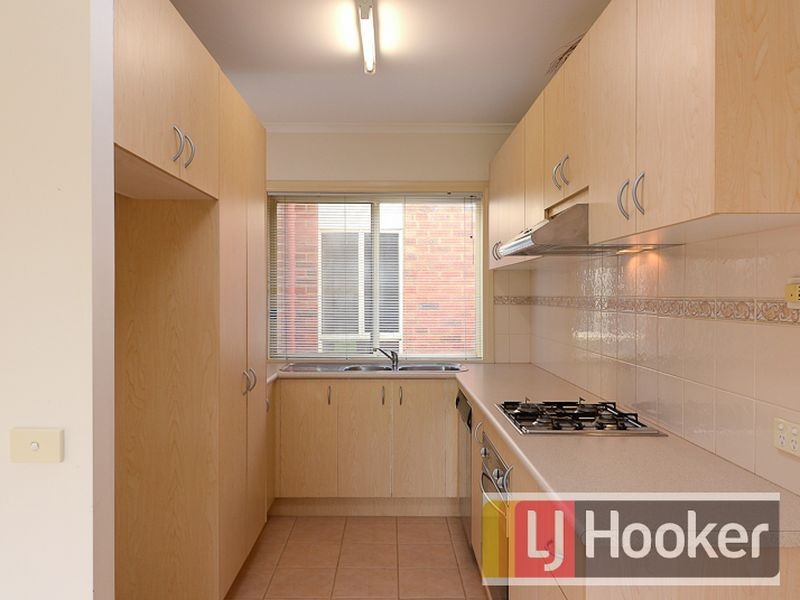 2 Margie Square, Narre Warren South VIC 3805