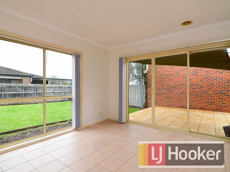 2 Margie Square, Narre Warren South VIC 3805