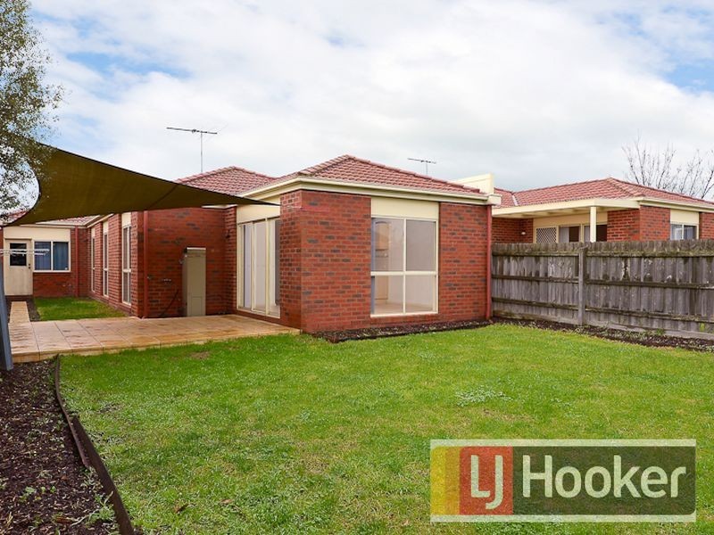 2 Margie Square, Narre Warren South VIC 3805