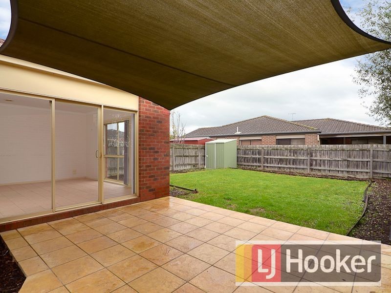 2 Margie Square, Narre Warren South VIC 3805