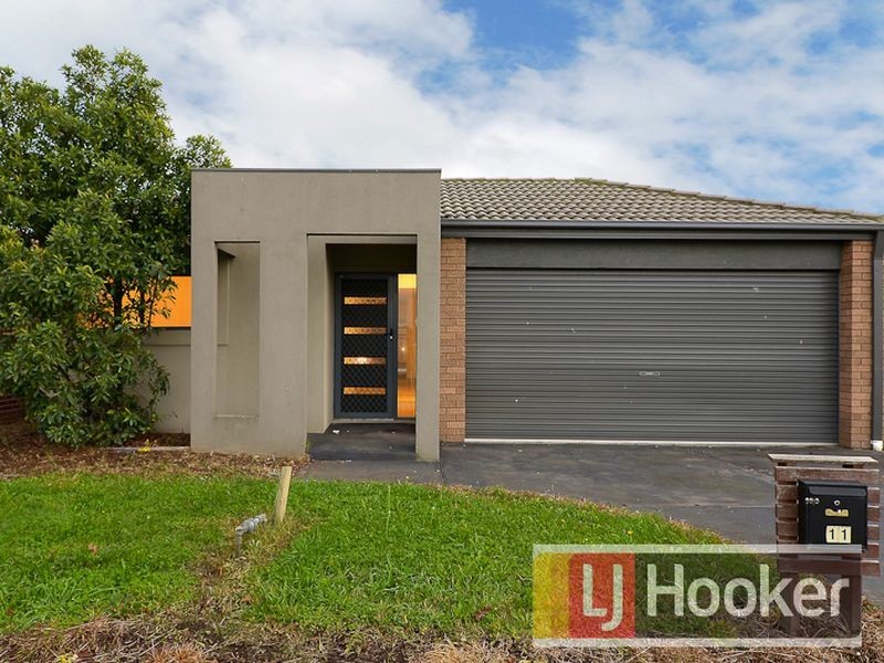 11 Pharaoh Drive, Cranbourne VIC 3977