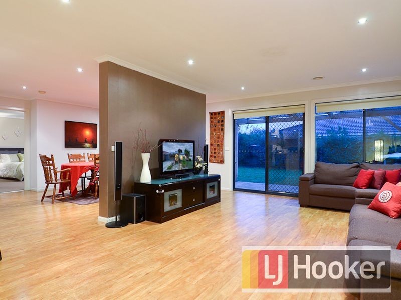 20 Pevensey Drive, Narre Warren South VIC 3805