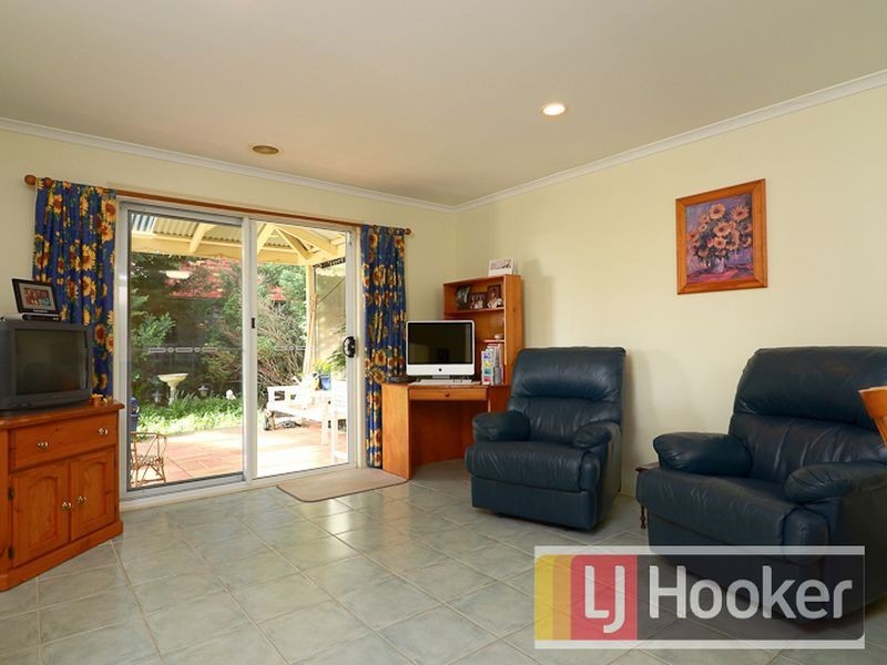 28 Hickory Drive, Narre Warren South VIC 3805
