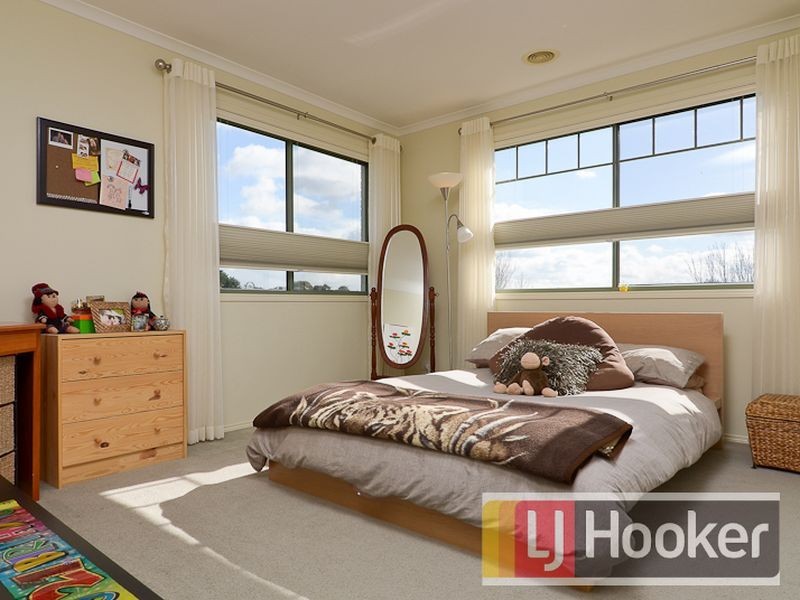 28 Hickory Drive, Narre Warren South VIC 3805