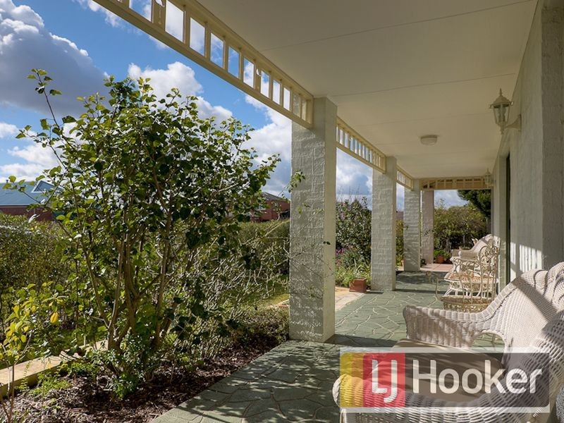 28 Hickory Drive, Narre Warren South VIC 3805