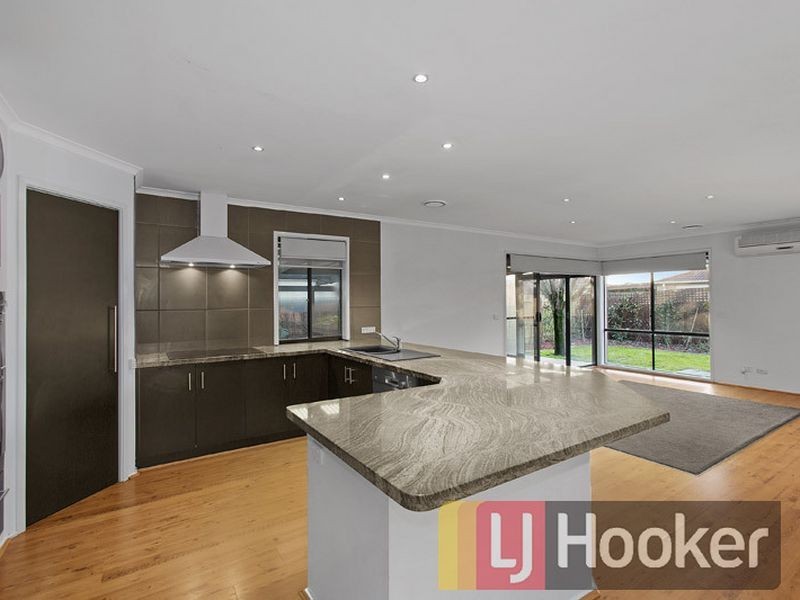 26 Lighthorse Crescent, Narre Warren South VIC 3805