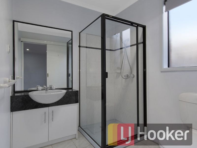 26 Lighthorse Crescent, Narre Warren South VIC 3805