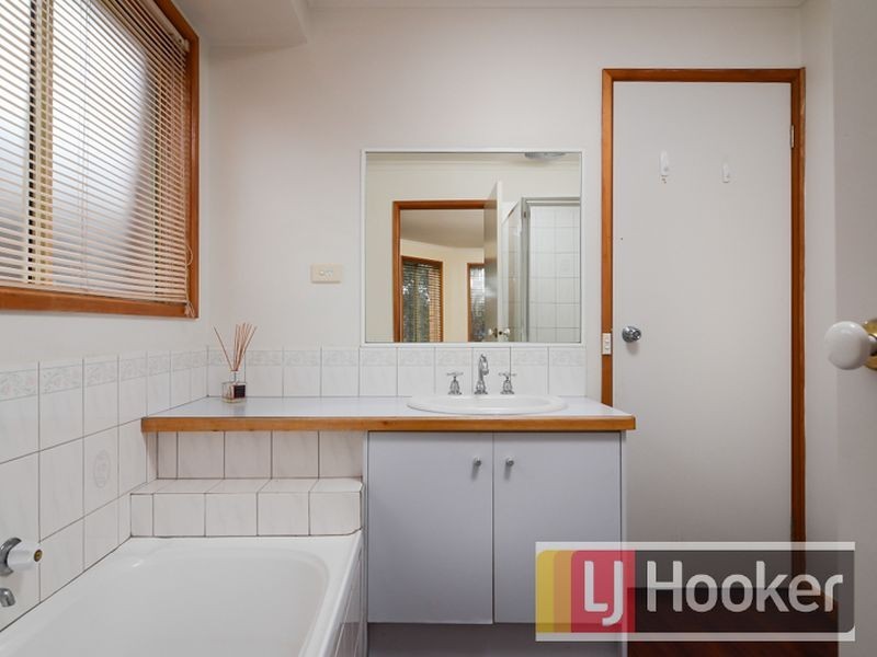 4 Fieldlark Court, Carrum Downs VIC 3201