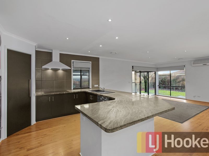 26 Lighthorse Crescent, Narre Warren South VIC 3805