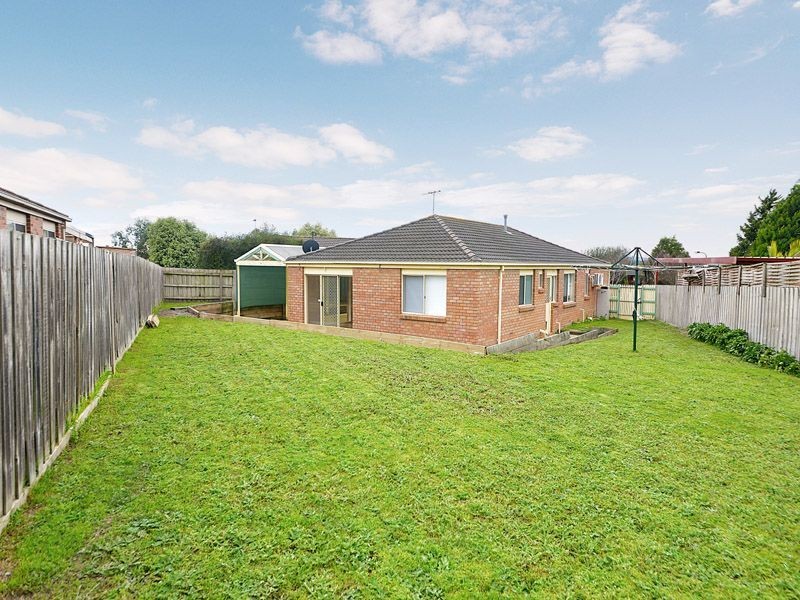 32 The Parkway, Hampton Park VIC 3976