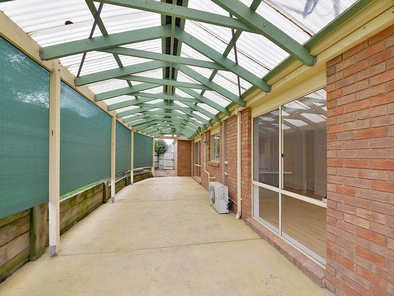32 The Parkway, Hampton Park VIC 3976
