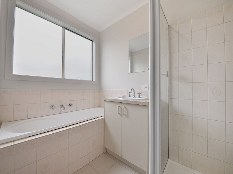 32 The Parkway, Hampton Park VIC 3976